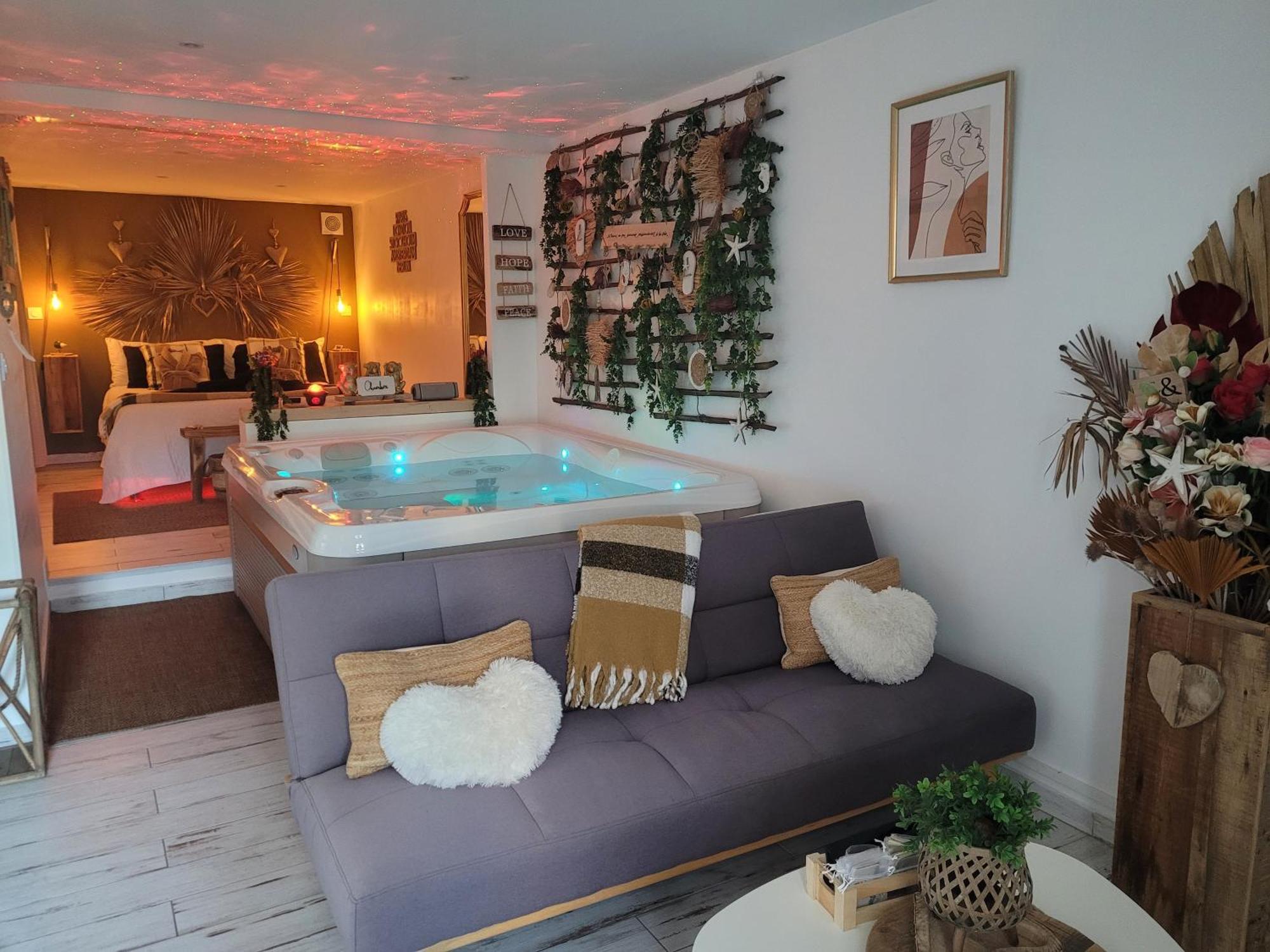 Suite & Spa Just Dream 28 Six-Fours-les-Plages Exterior photo